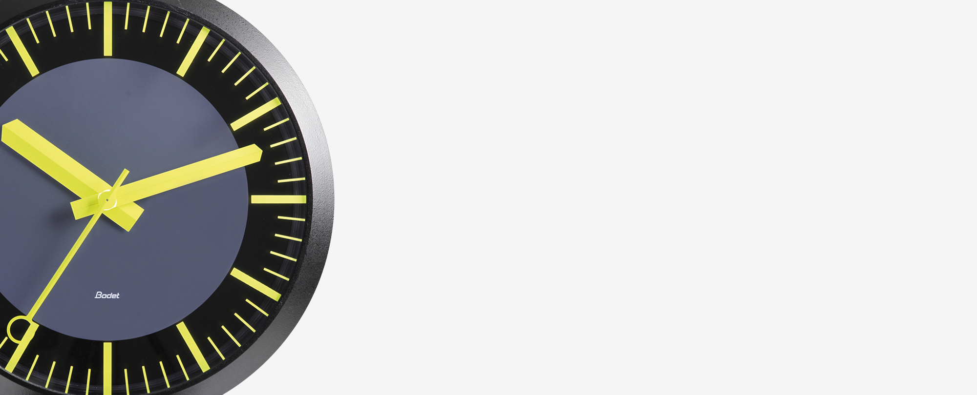  Les gares SNCF se voient habillées de la célèbre BT TGV, désormais nommée Profil TGV.