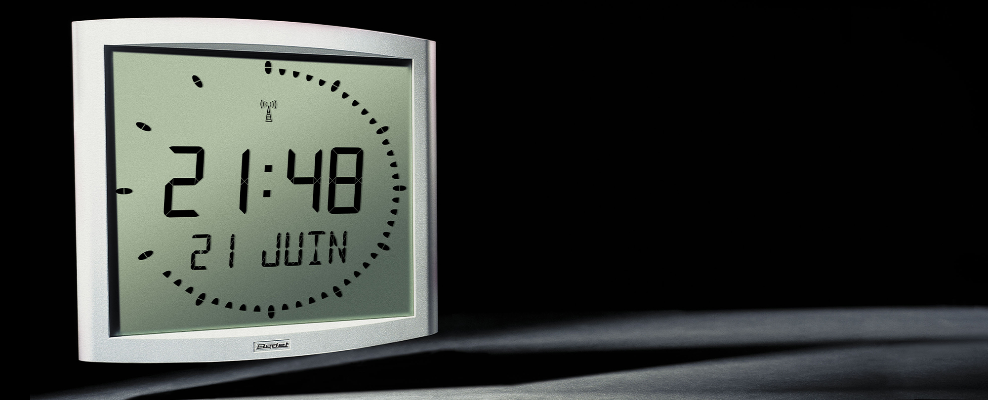 Commercialisation de la nouvelle horloge LCD by Bodet : Cristalys.