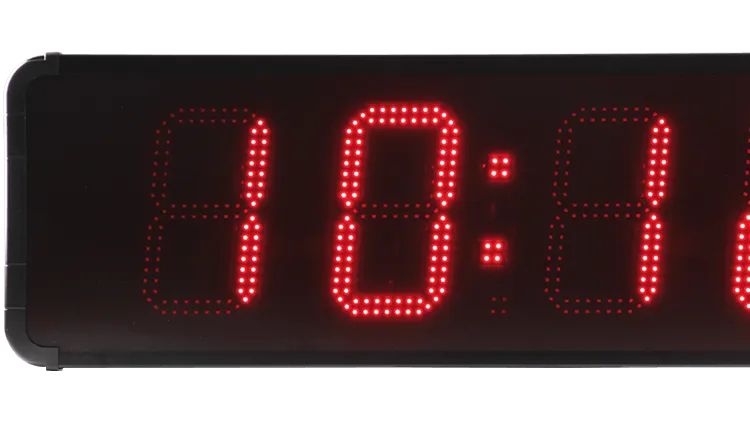 La HMT LED 45, une horloge de grande taille
